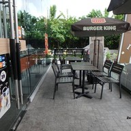 หน้าร้าน Burger King ริเวอร์ไซด์ พลาซ่า, เจริญนคร
