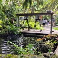 Botanist activity space & cafe