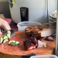 เม้งฮะเส็ง หมูแดงย่างเตาถ่าน นครปฐม