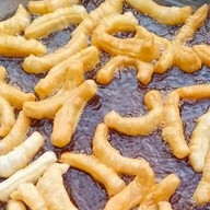 น้ำเต้าหู้ปาท่องโก๋ อาตี๋น้อย🥨🥨