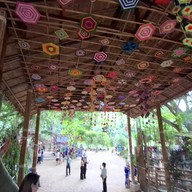 ตลาดเช้าริมธาร โอ๊ะป่อย
