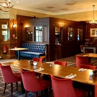 บรรยากาศ The STAG at Dunkeld House Hotel