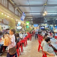 สมยศ ข้าวต้มรอบดึก (Som Yot Khaotom Rop Duek)โชคชัย 4 ซอย 72  โชคชัย 9