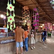 ตลาดเช้าริมธาร โอ๊ะป่อย