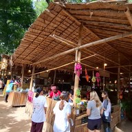 ตลาดเช้าริมธาร โอ๊ะป่อย