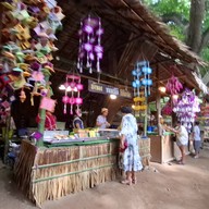 ตลาดเช้าริมธาร โอ๊ะป่อย