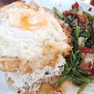 เฮียป๊อป ราชากะเพรา & สุกี้ต้นตำรับ (ร้านนี้ไม่ใช้น้ำมันผัดครับ)