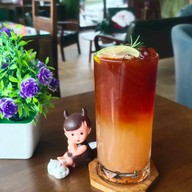 Sip & Go Coffee สถานีน้ำมันคาลแท็กซ์ ( Caltex ) กม.10