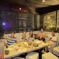 บรรยากาศ Waterside Karaoke Restaurant