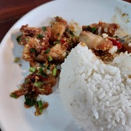 เฮียป๊อป ราชากะเพรา & สุกี้ต้นตำรับ (ร้านนี้ไม่ใช้น้ำมันผัดครับ)