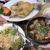 เมนูของร้าน Waterside Karaoke Restaurant
