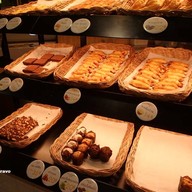 บรรยากาศ Bonjour Chamchuri Square