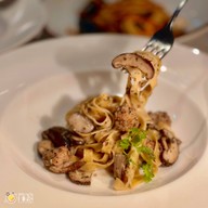 Medici Kitchen & Bar โฮเทล มิวส์ กรุงเทพ