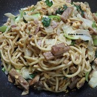 เส้นสปา&สลัด by เชฟโจอี้ ตลาดสวนหลวง