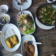 เมนูของร้าน ครัวนพรัตน์ (Nopparat Restaurant)  ครัวนพรัตน์