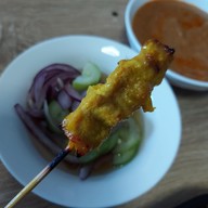 24หมูสะเต๊ะ หมู่บ้านเมืองทรัพย์ธานี