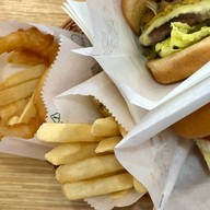 MOS BURGER Central World - MS001