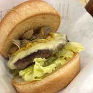 MOS BURGER Central World - MS001