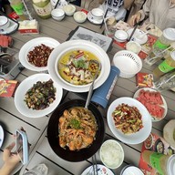 บรรยากาศ กันเอง Yelaixiang 夜来香 สาขาหลัก รัชดา13