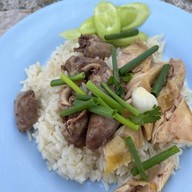 แม่เมชาใต้-ชาชัก (วงเวียนน้ำพุเยื้องๆอเมซอน)