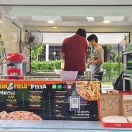 Toon&Field Pizza  ปากน้ำ