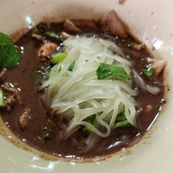 เมนูของร้าน ก๋วยเตี๋ยวเรือ (หญิงปรางค์เตี๋ยวเรือรสเด็ด)