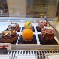 Saruda Finest Pastry ถนนเส้นนิมมาน