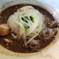 เมนูของร้าน ก๋วยเตี๋ยวเรือ (หญิงปรางค์เตี๋ยวเรือรสเด็ด)
