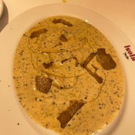 Isola by Signor Sassi ปทุมวัน