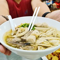 ชามขาว -