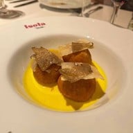 Isola by Signor Sassi ปทุมวัน