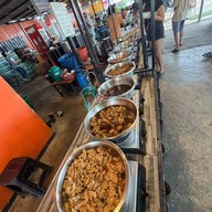 ก๋วยเตี๋ยวไก่บุฟเฟ่ต์