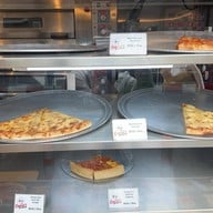 Capone's Pizza Sukhumvit 23