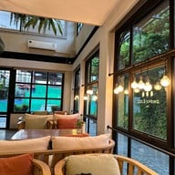 Cold Spring Café Chokchai 4 soi 72