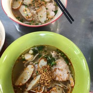 ก๋วยเตี๋ยวหมูบ้านบึง เจ้าเก่าโอเค ชุนฮ้อ