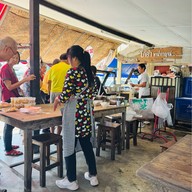 ขนมหวานโก๊อ๋าท่าน้ำกาญจน์