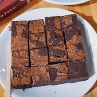 Memorize Brownie - Dessert Cake & Coffee Samyan Mitrtown