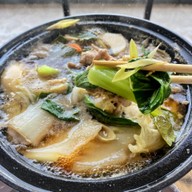 ลุงณัฐ เตี๋ยวเนื้อตุ๋น หมูตุ๋น ข้าวหมูแดง หมูกรอบ ข้าวขาหมู สูตรนครปฐม ลุงณัฐ เตี๋ยวเนื้อตุ๋น หมูตุ๋น ข้าวหมูแดง หมูกรอบ ข้าวขาหมู สูตรนครปฐม