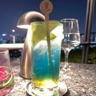 เมนูของร้าน Vertigo and Moon Bar