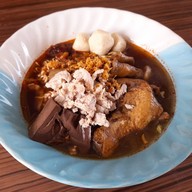 เมนูของร้าน ก๋วยเตี๋ยวเตาถ่าน บ้านอีต่อง