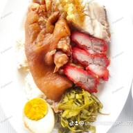 ขาหมูตั๋งโต๊ะ