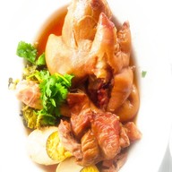 ขาหมูตั๋งโต๊ะ