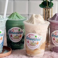 Smoothie & หมี่ไก่ Tiwanon 45