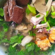 ขาหมูตั๋งโต๊ะ