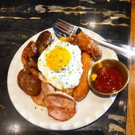 ขาหมูตั๋งโต๊ะ