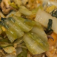 บ.เบนซ์ ราดหน้ายอดผัก สุกี้ - สี่พระยา 🍜🌾 บางรัก