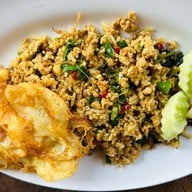 เลี้ยงพานิช