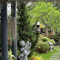 Bunga Angelic Garden Cafe & Stay