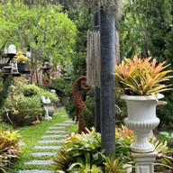 Bunga Angelic Garden Cafe & Stay