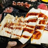 IN THE MIDDLE By Kaizen แยกสะพานควาย-อารีย์